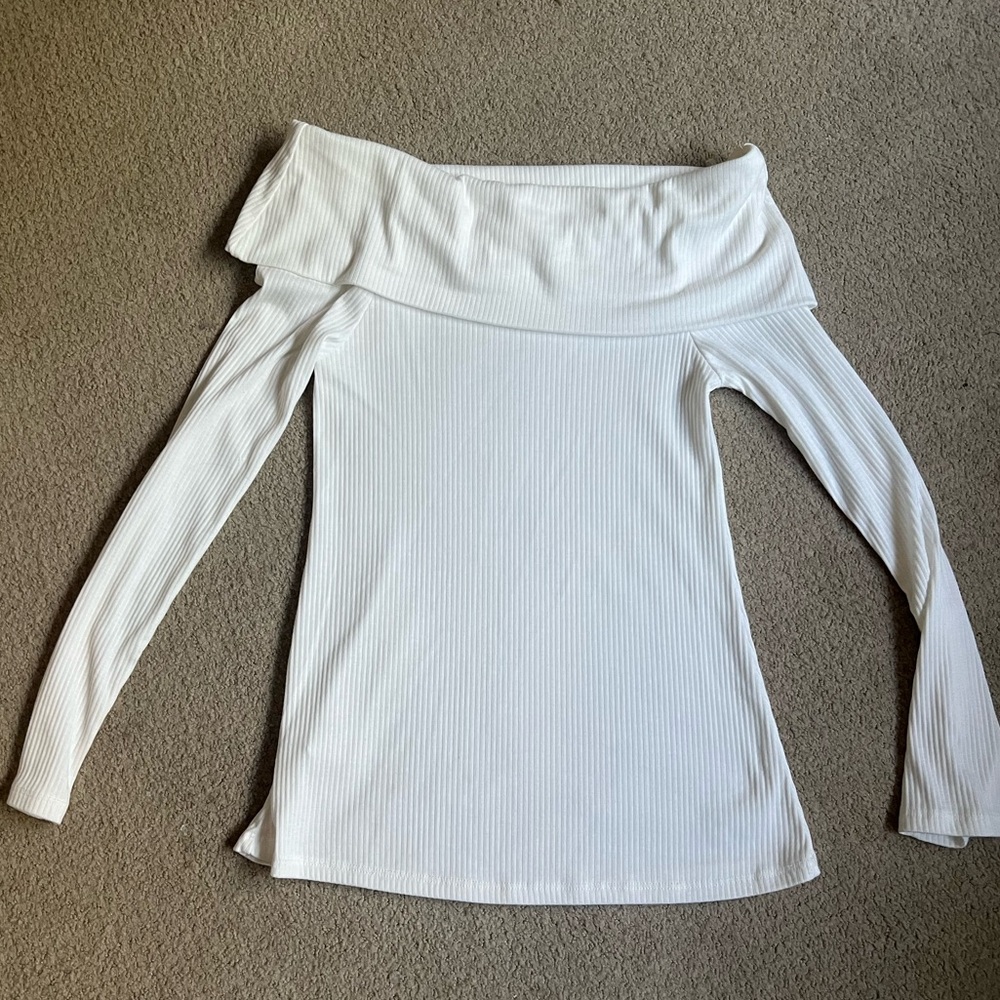 Off the shoulder white stretchy top.
